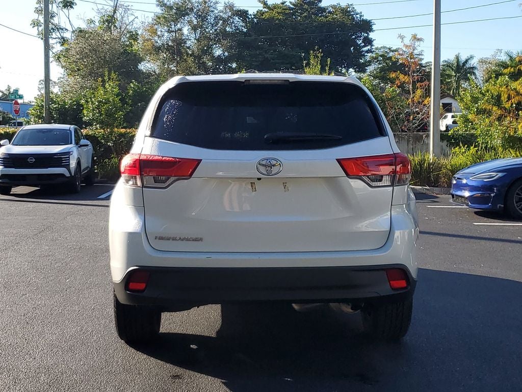 2019 Toyota Highlander LE