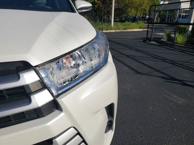 2019 Toyota Highlander LE