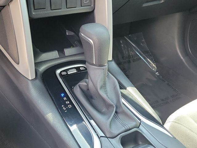 2024 Toyota Corolla Cross Hybrid SE