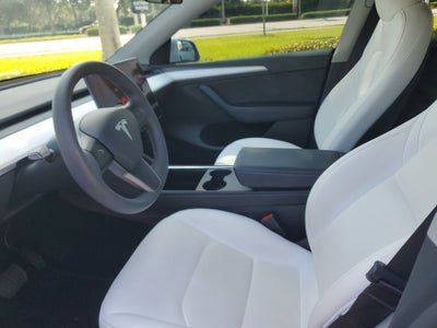 2024 Tesla Model Y Long Range