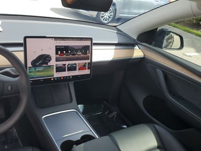 2025 Tesla Model Y Long Range