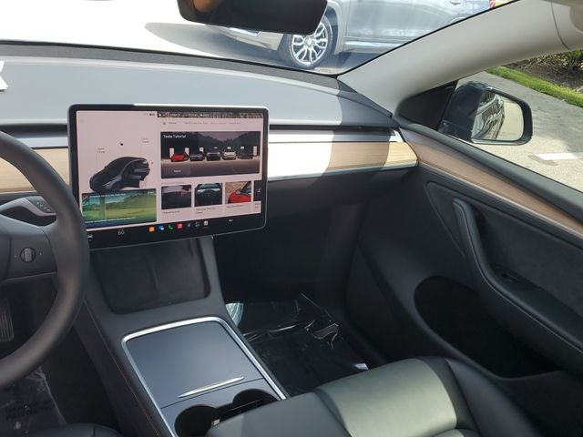 2025 Tesla Model Y Long Range