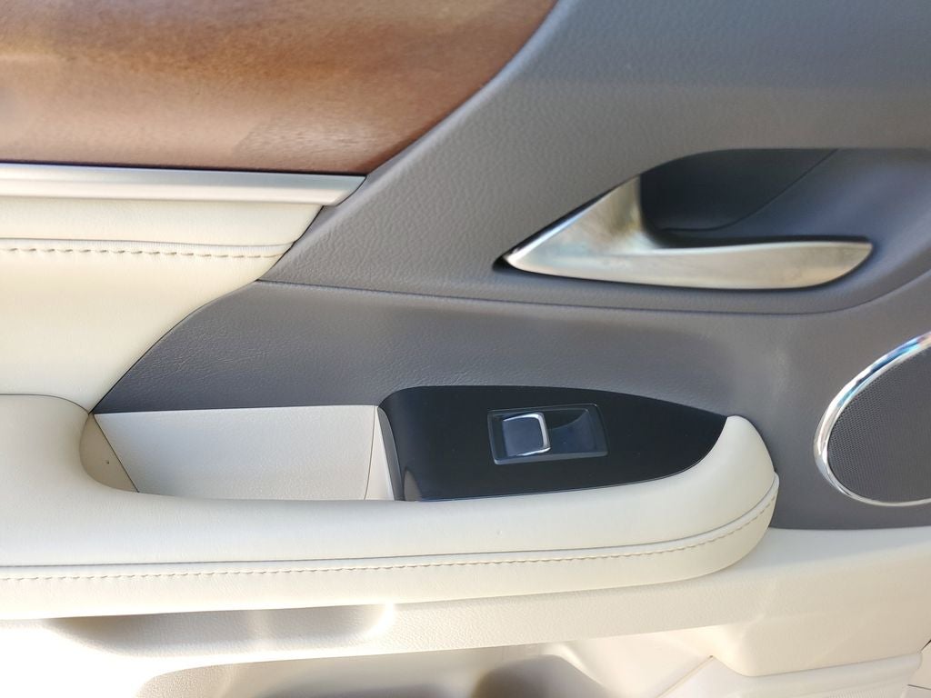 2019 Lexus LX 570 Base