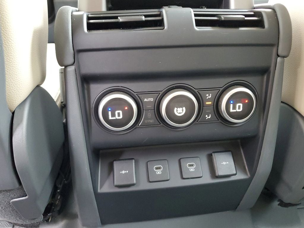 2022 Land Rover Defender 110 SE