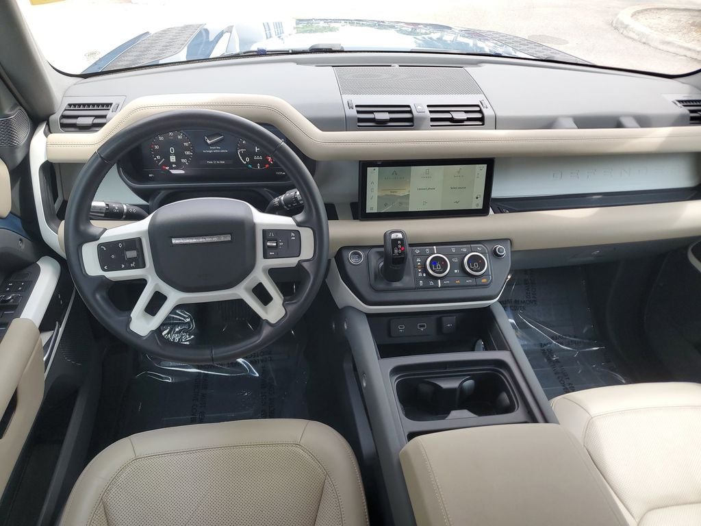 2022 Land Rover Defender 110 SE