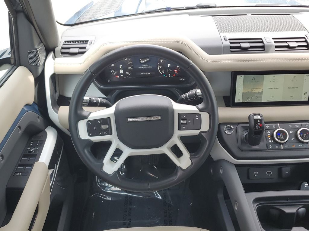 2022 Land Rover Defender 110 SE