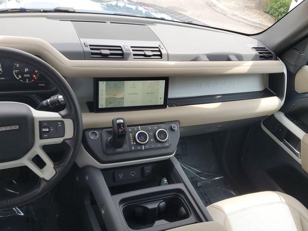 2022 Land Rover Defender 110 SE