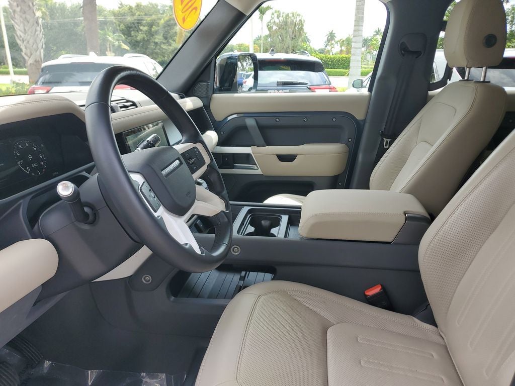 2022 Land Rover Defender 110 SE