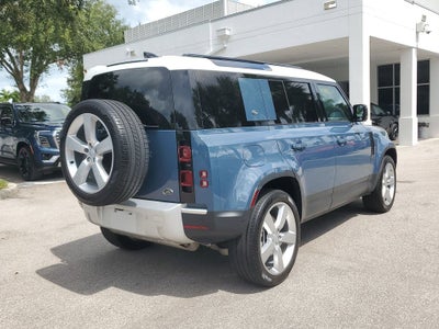 2022 Land Rover Defender 110 SE