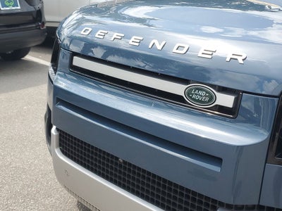 2022 Land Rover Defender 110 SE
