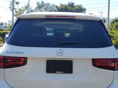 2023 Mercedes-Benz GLB 250