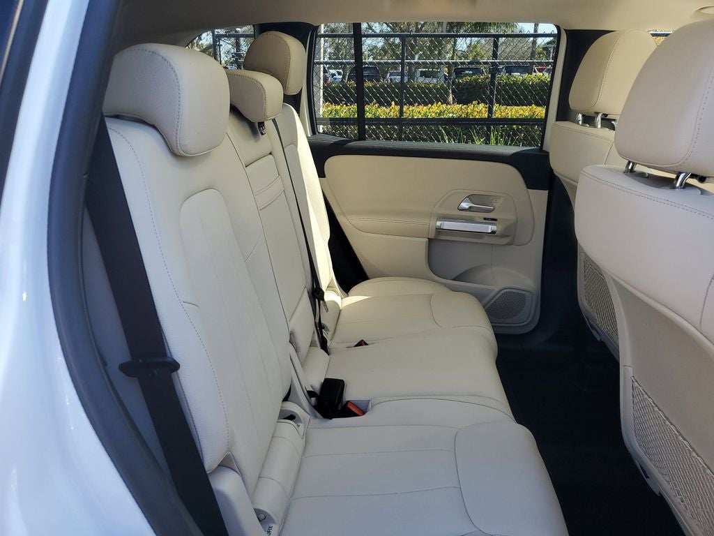 2023 Mercedes-Benz GLB 250