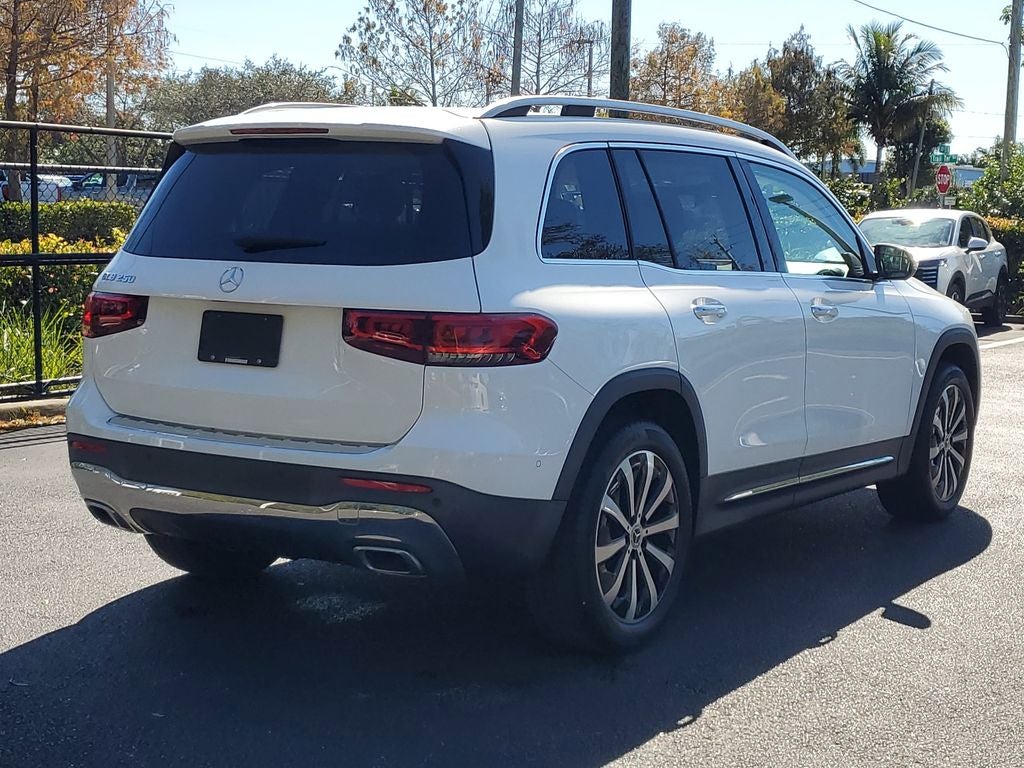 2023 Mercedes-Benz GLB 250