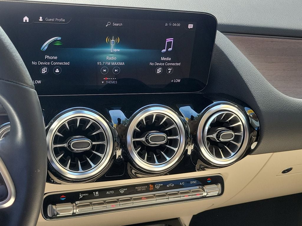2023 Mercedes-Benz GLA 250