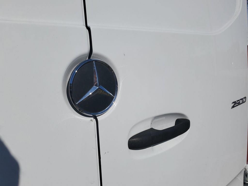 2023 Mercedes-Benz Sprinter 2500 Standard Roof 4-Cyl Diesel