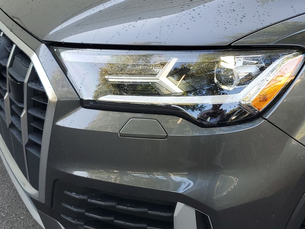 2022 Audi Q7 Premium Plus