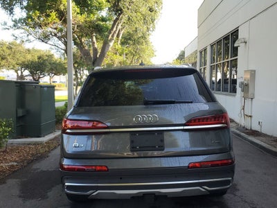 2022 Audi Q7 Premium Plus
