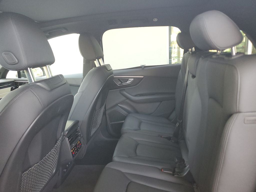 2022 Audi Q7 Premium Plus