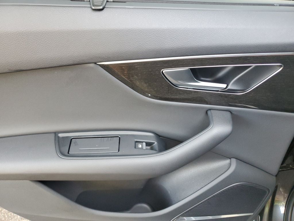 2022 Audi Q7 Premium Plus