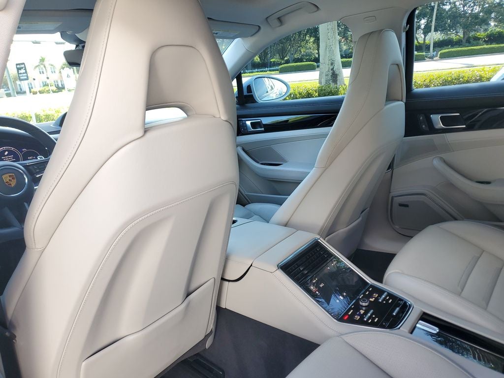 2023 Porsche Panamera 4