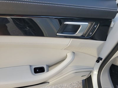 2023 Porsche Panamera 4