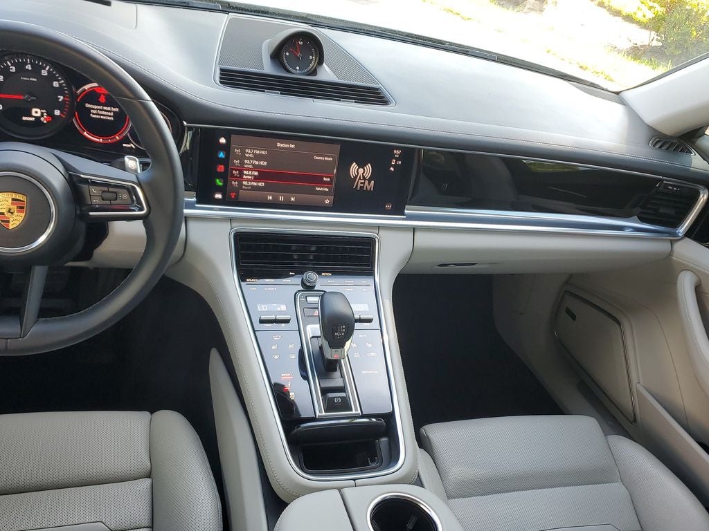 2023 Porsche Panamera 4