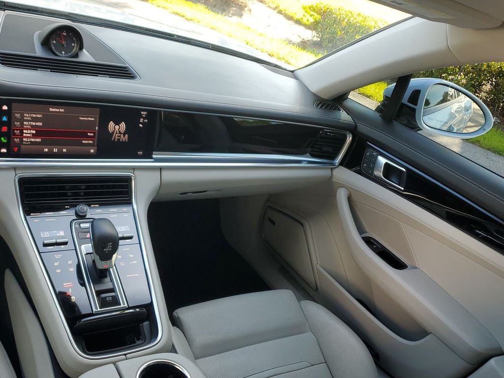 2023 Porsche Panamera 4