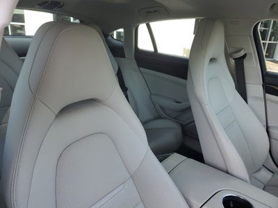 2023 Porsche Panamera 4