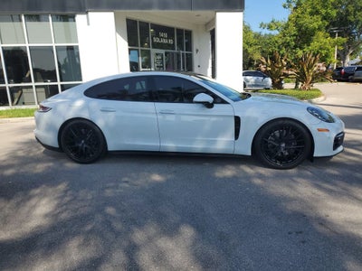 2023 Porsche Panamera 4