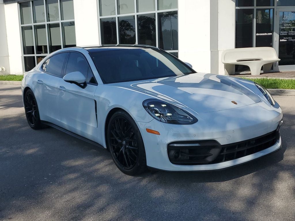 2023 Porsche Panamera 4